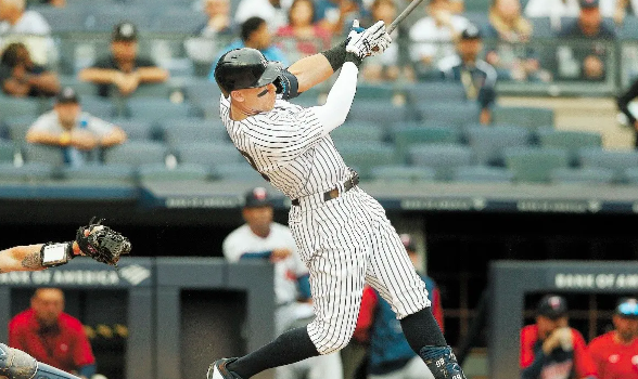 Récord de jonrones de Aaron Judge provoca críticas por su trascendencia