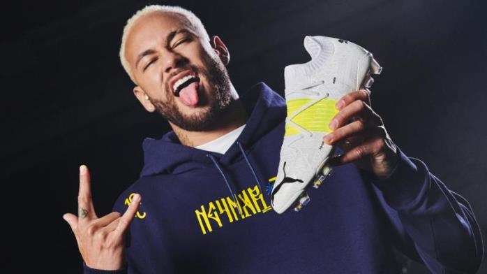 NEYMAR PRESENTÓ SUS NUEVOS BOTINES REVOLUCIONARIOS