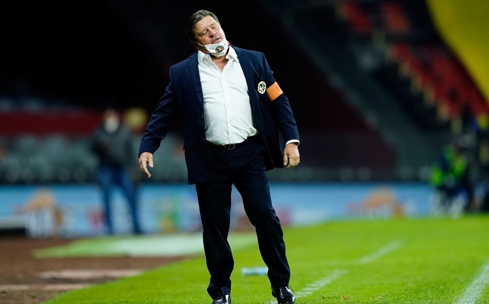 Después de 3 años, Miguel Herrera deja de ser el entrenador del América