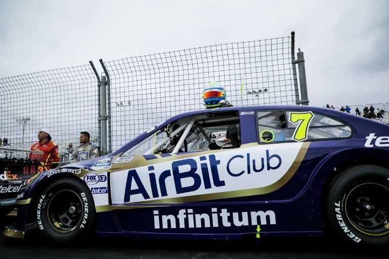 AirBit Club: Patrocinador oficial de NASCAR Peak México