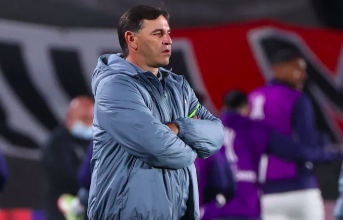 Alianza Lima anuncia la salida del técnico argentino Carlos Bustos