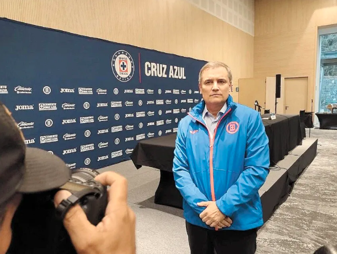 Cruz Azul de México despide a Diego Aguirre tras histórica goleada