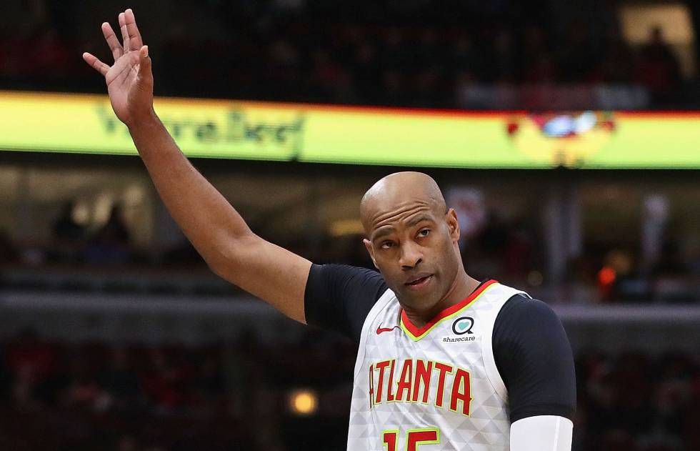 Vince Carter, primer jugador NBA en aparecer en cuatro décadas