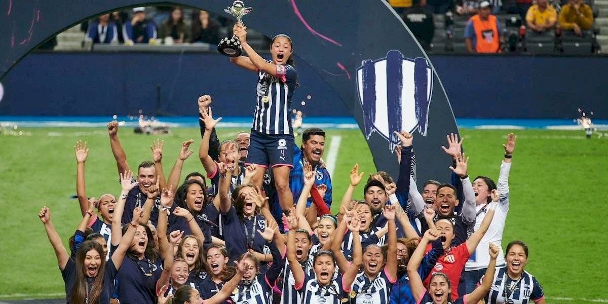 Tras título de Liga MX Femenil, Jugadoras de Rayadas no cobran bono y reciben iPad