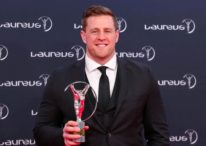 J Watt, estrella de Steelers, evita cirugía y debe volver en seis semanas
